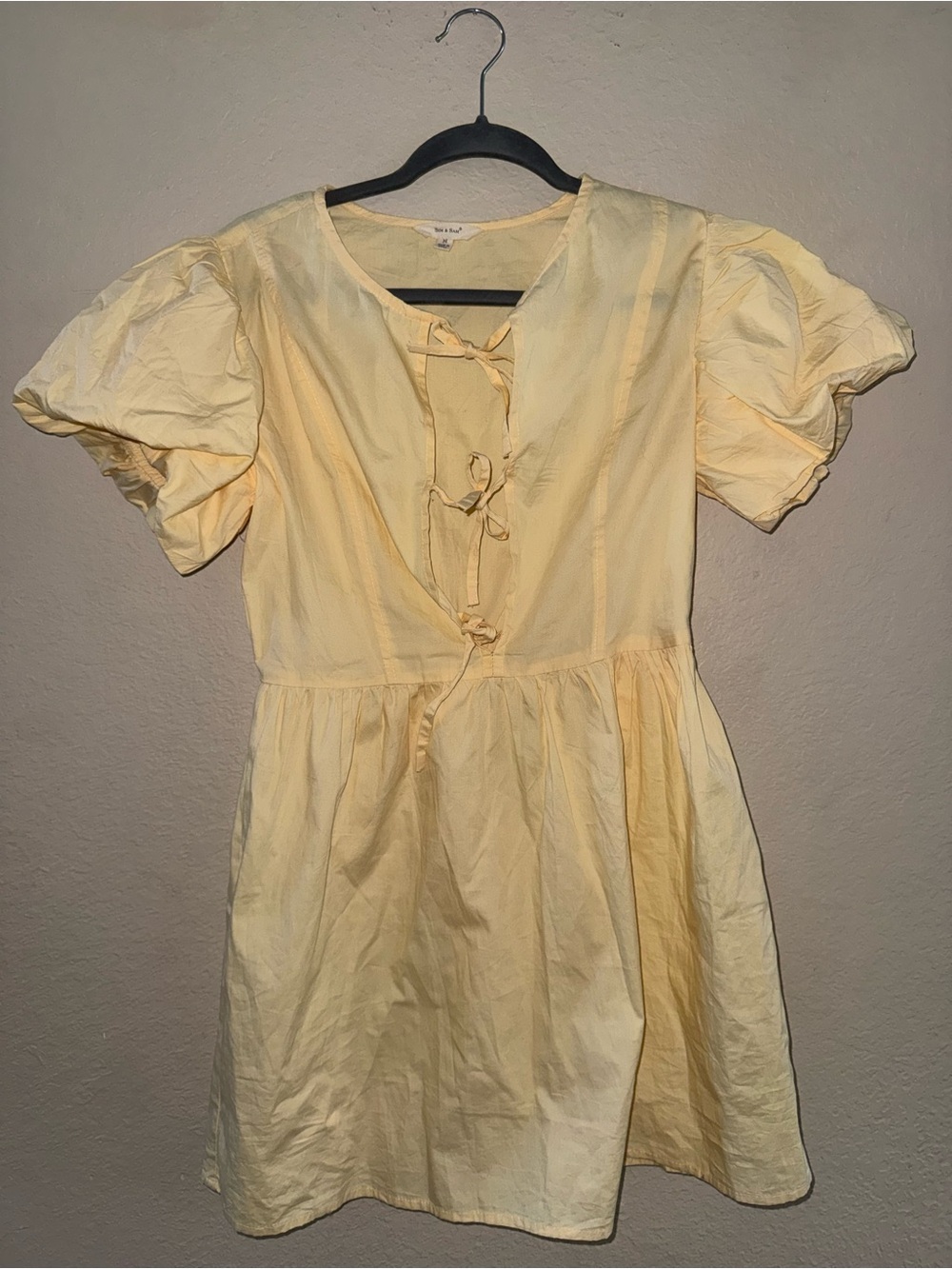 Cute Bows! Light Yellow Tie-Front Puff Sleeve Dress